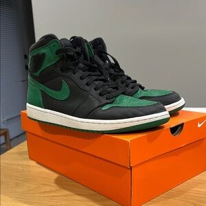 Nike Air Jordan 1 Retro High OG Pine Green 2.0 Size 10